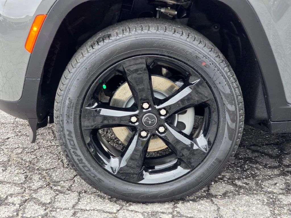 New 2027 Gray Jeep Limited image 14