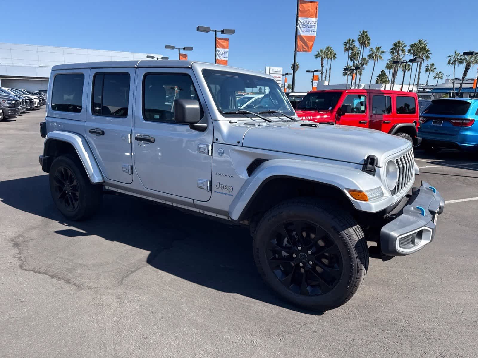 Used 2024 Silver Zynith Clearcoat Jeep Sahara image 10