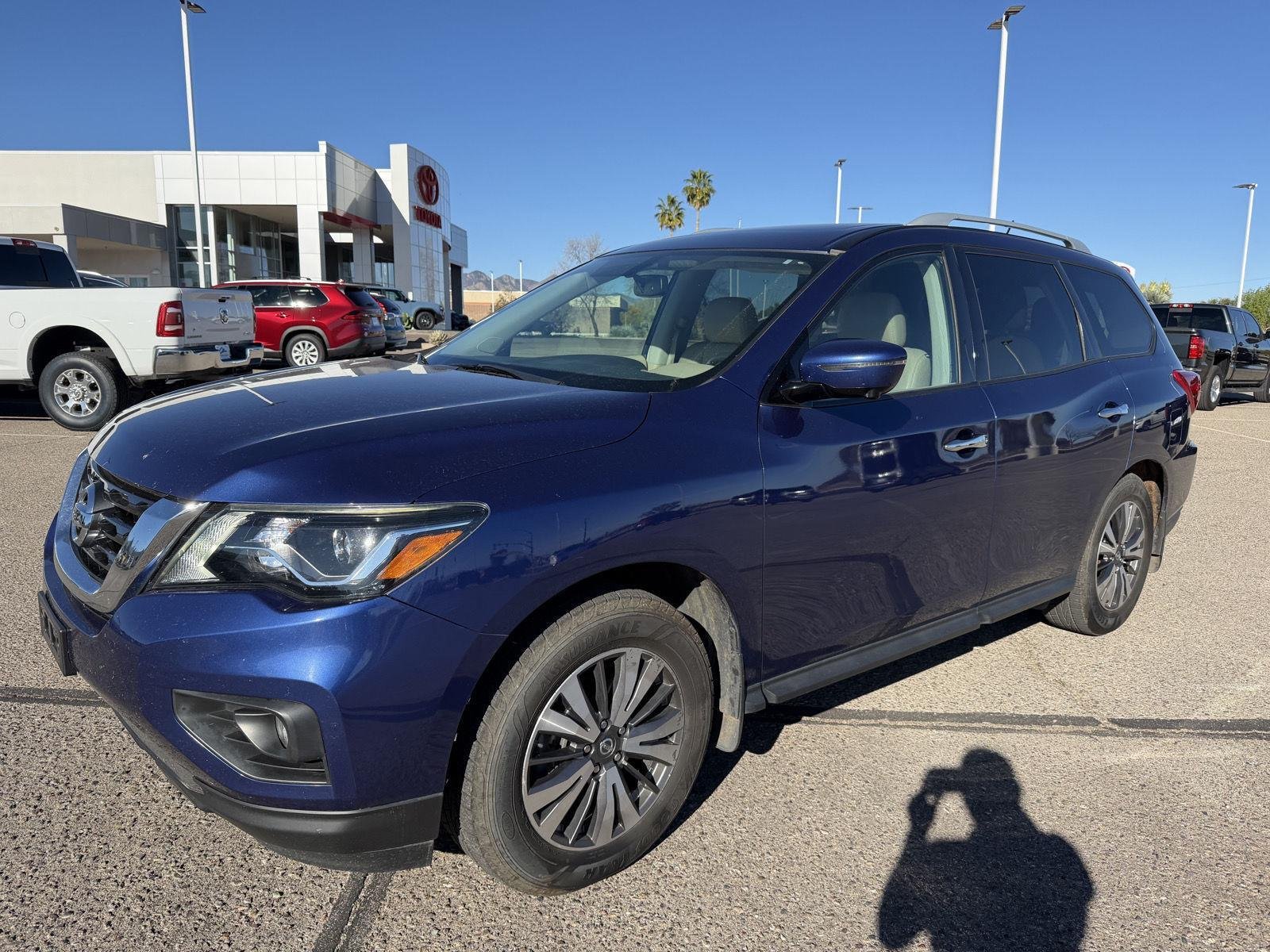 2017 Nissan Pathfinder SL