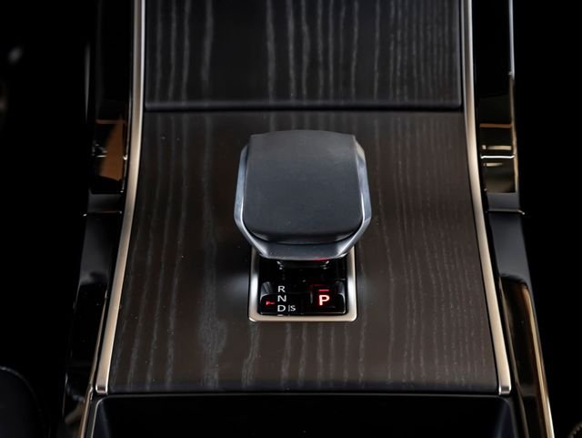 New 2026 Carpathian Grey Land Rover Hoxton Edition image 19