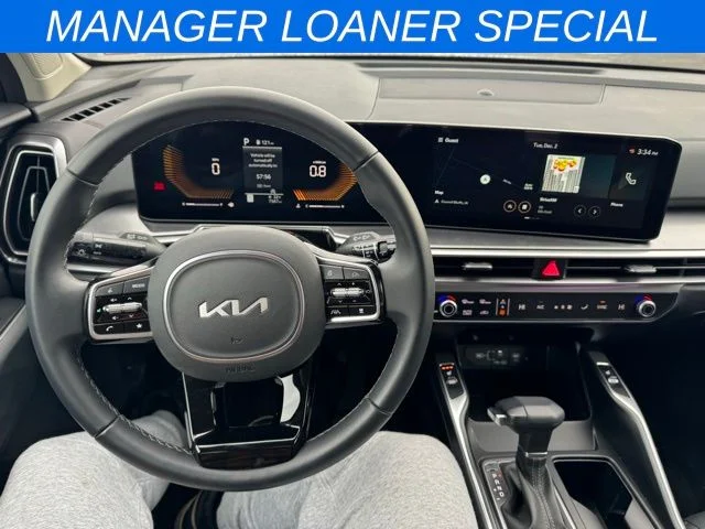 2025 Kia Sorento S - Photo 18