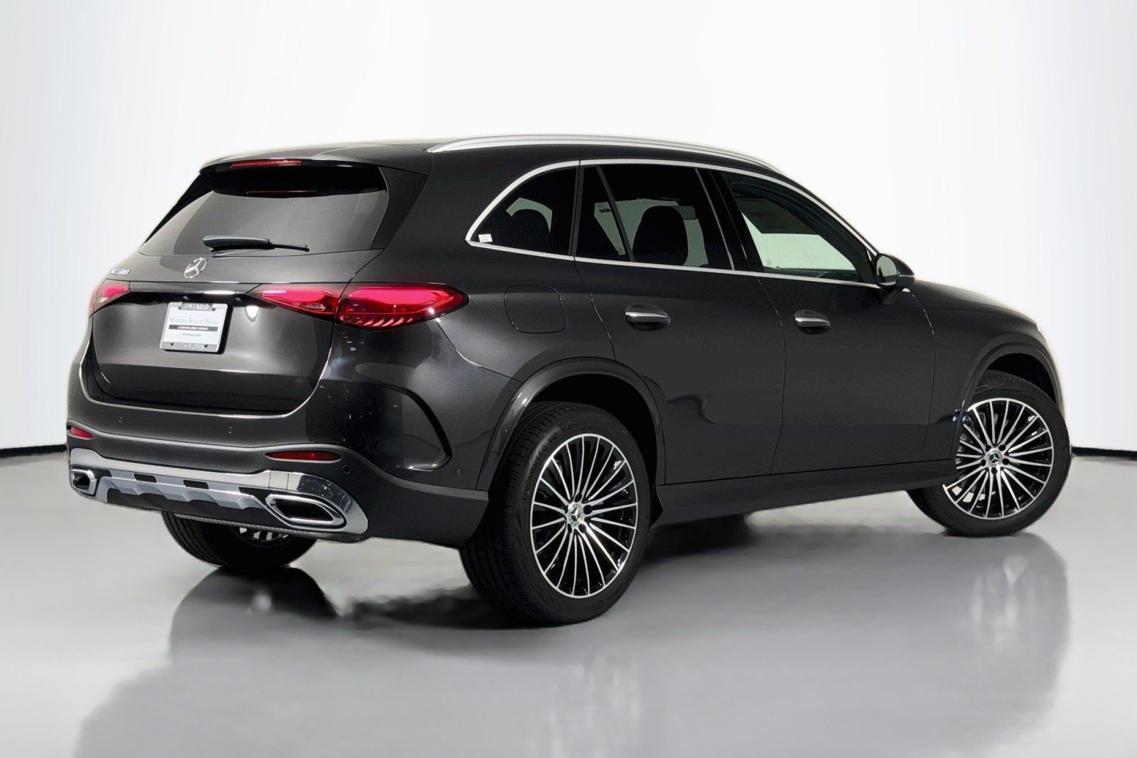 New 2026 Graphite Grey Metallic Mercedes-Benz GLC 300 SUV image 11