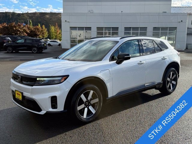 Used 2024 Snowfall Pearl Honda Touring image 3