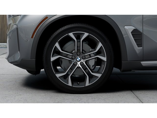 New 2026 Skyscraper Grey Metallic BMW sDrive40i image 7