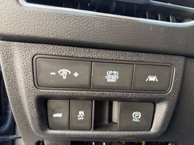 Used 2022 Gray Hyundai SEL image 11