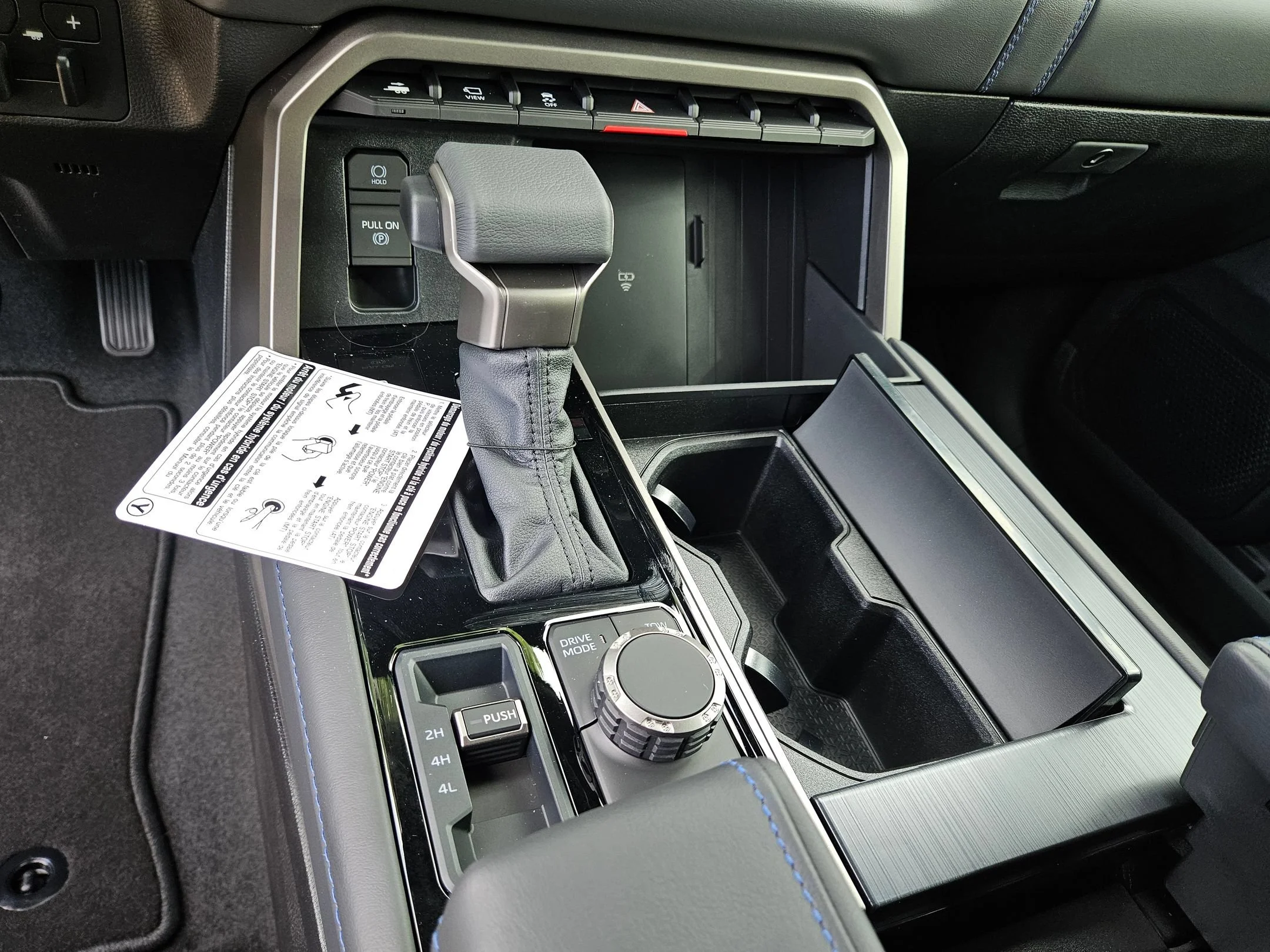 New 2026 Wind Chill Pearl Toyota Platinum image 16
