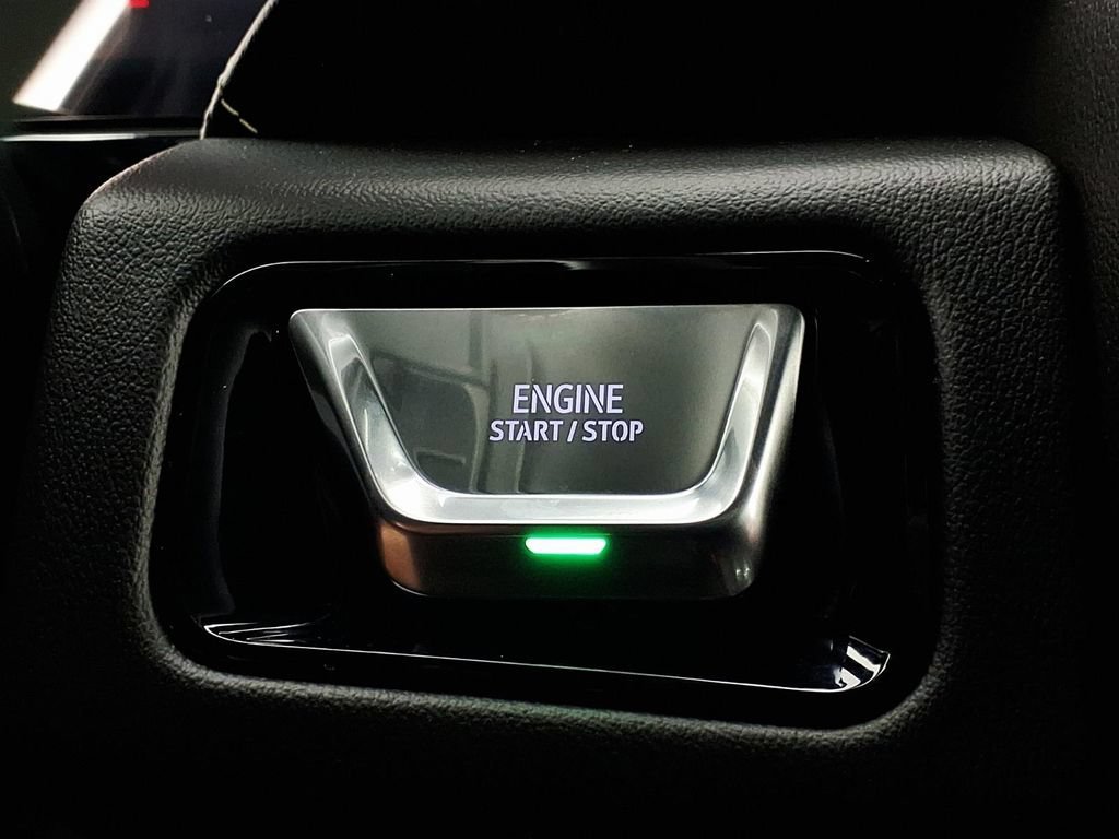 New 2026 Onyx Black GMC Elevation image 15