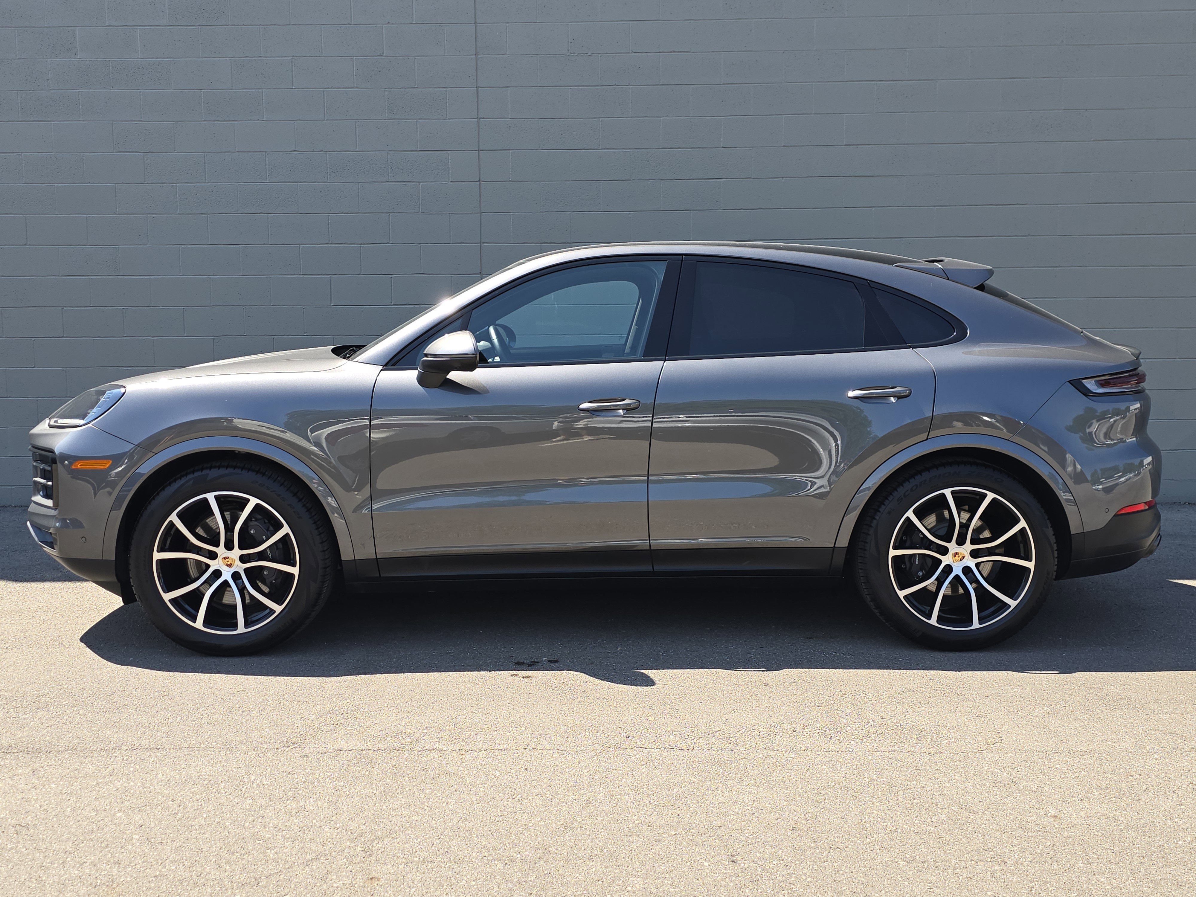 Certified Pre-Owned 2025 Porsche Cayenne Sport Utility in Columbus