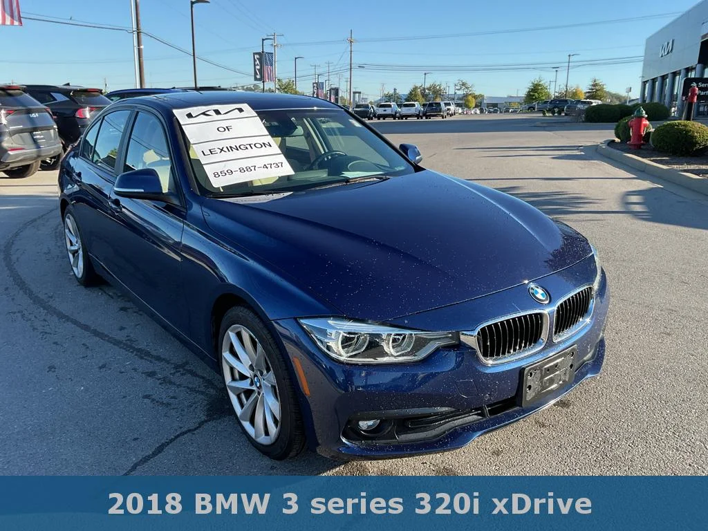 Used 2018 Mediterranean Blue Metallic BMW 320i xDrive image 2