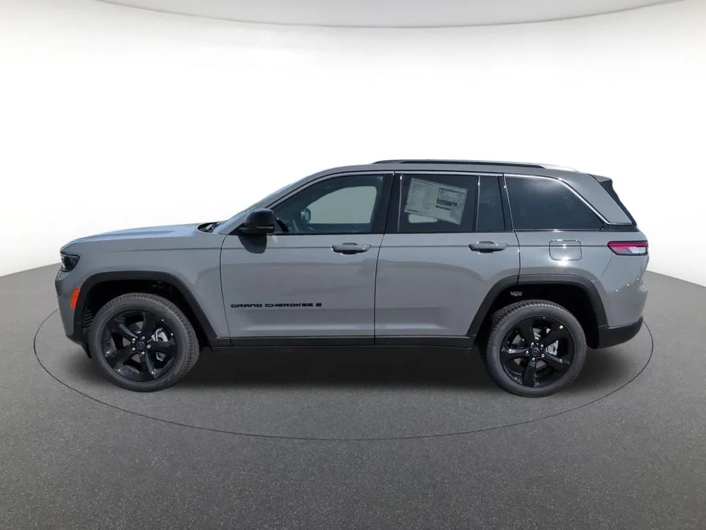 New 2027 Gray Jeep Limited image 10