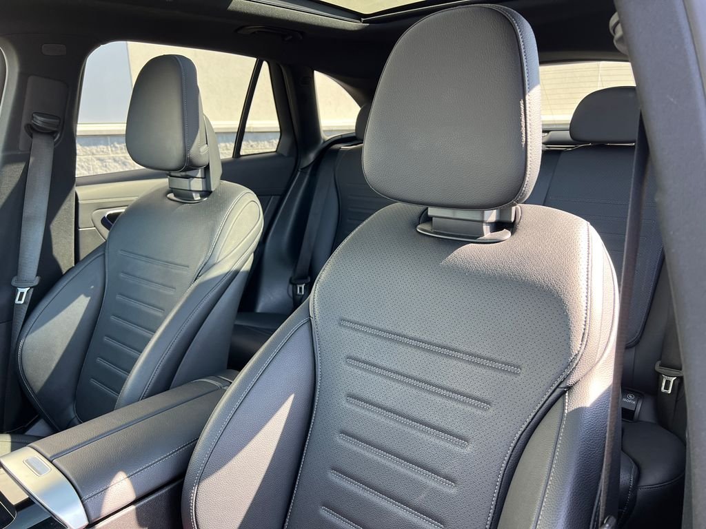 Used 2023 Black Mercedes-Benz GLC 300 image 15