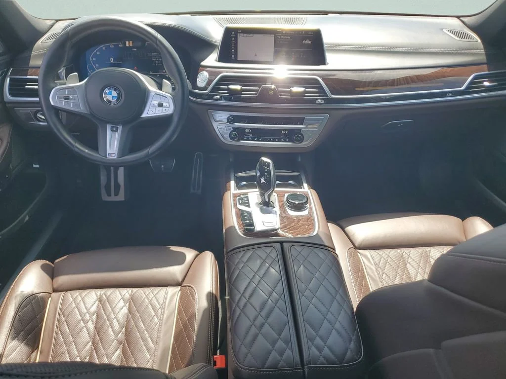 Used 2021 Gray BMW xDrive image 12