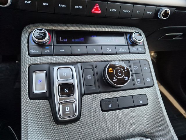 Used 2024 Silver Hyundai SEL image 22