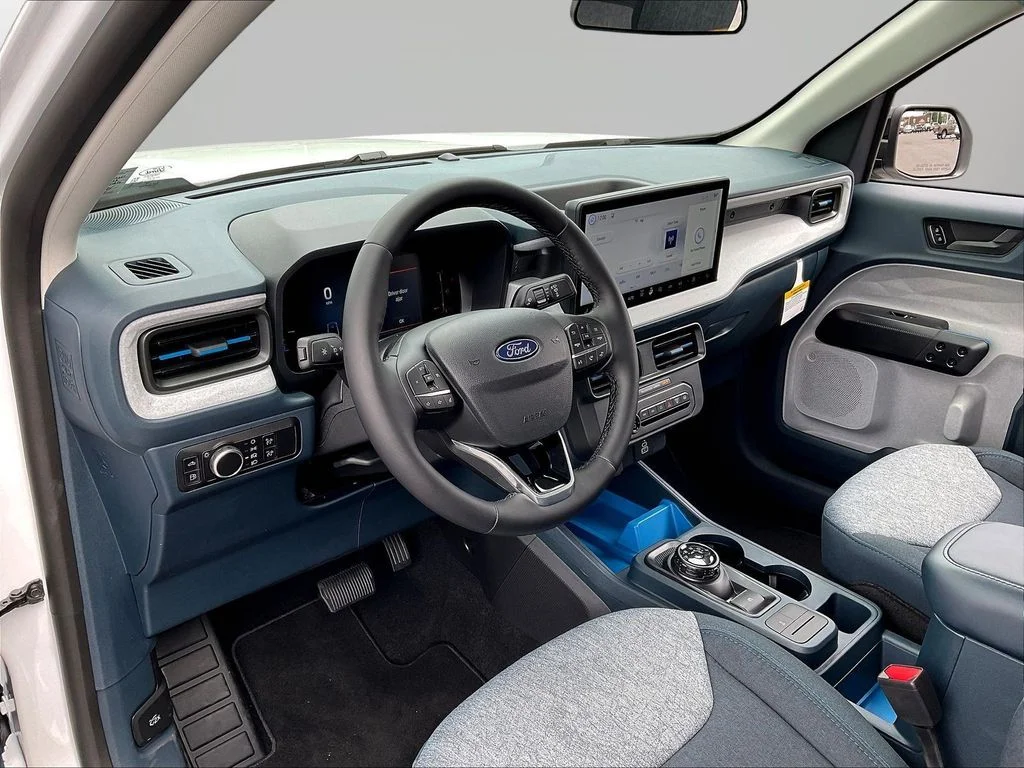 New 2026 Oxford White Ford XLT image 7