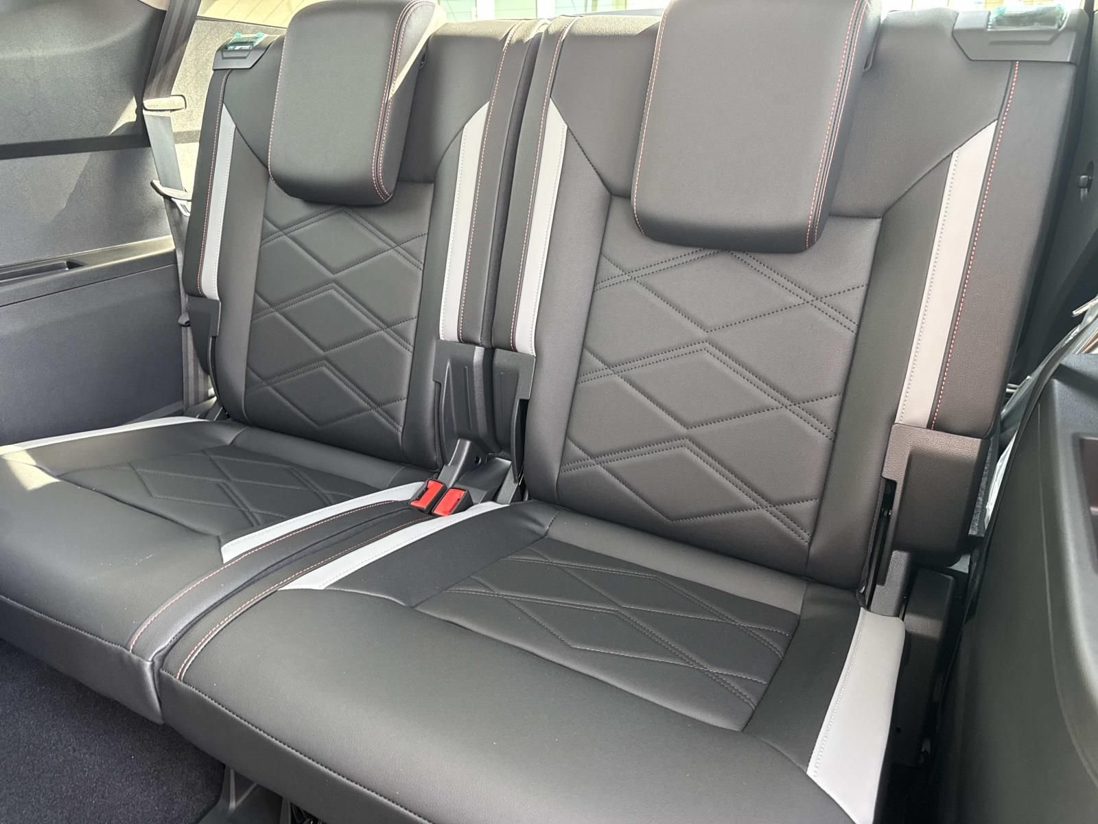 New 2026 White Volkswagen 2.0T Peak Edition image 7