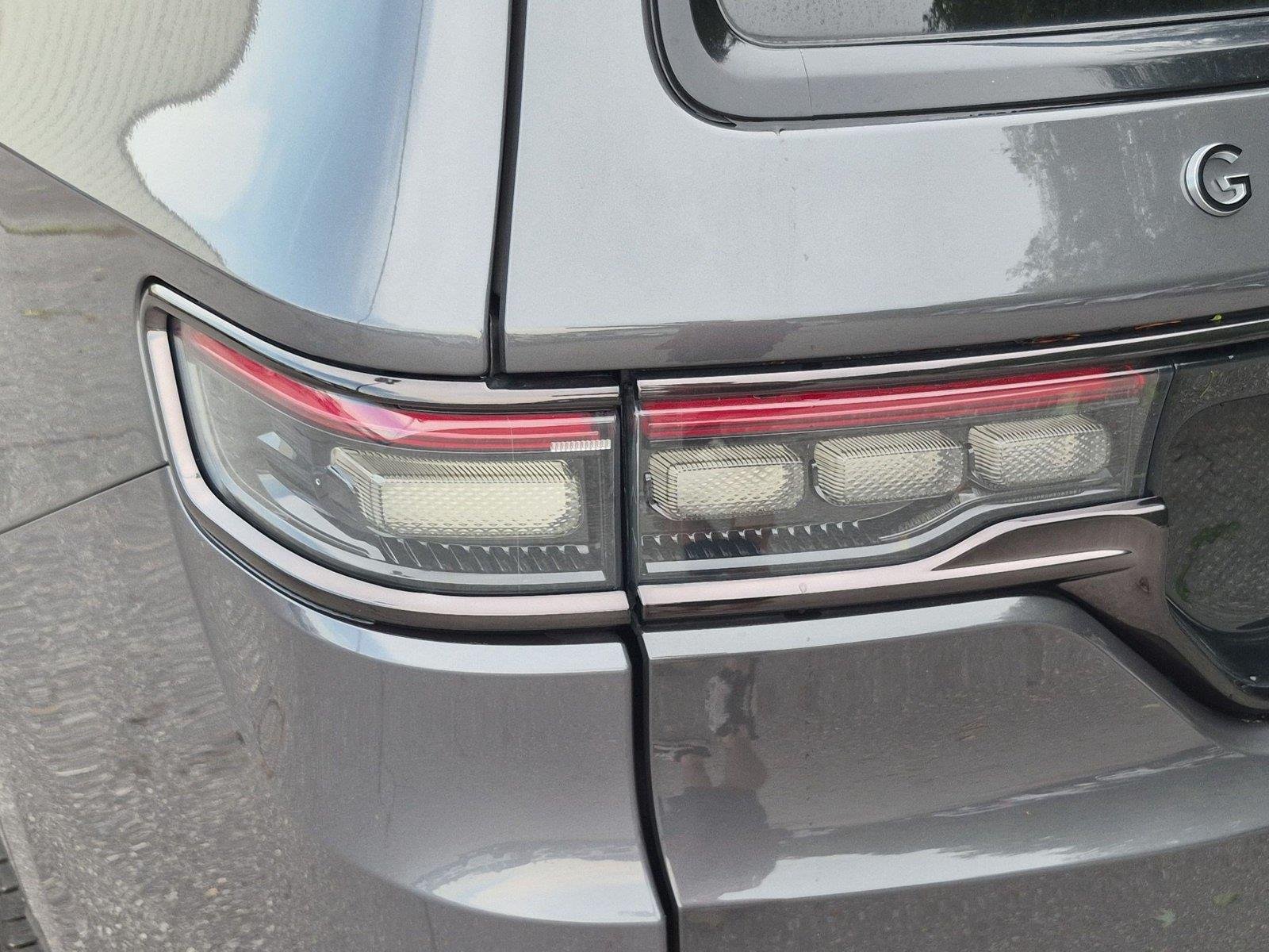 Used 2024 Baltic Gray Metallic Clearcoat Jeep Series II image 12