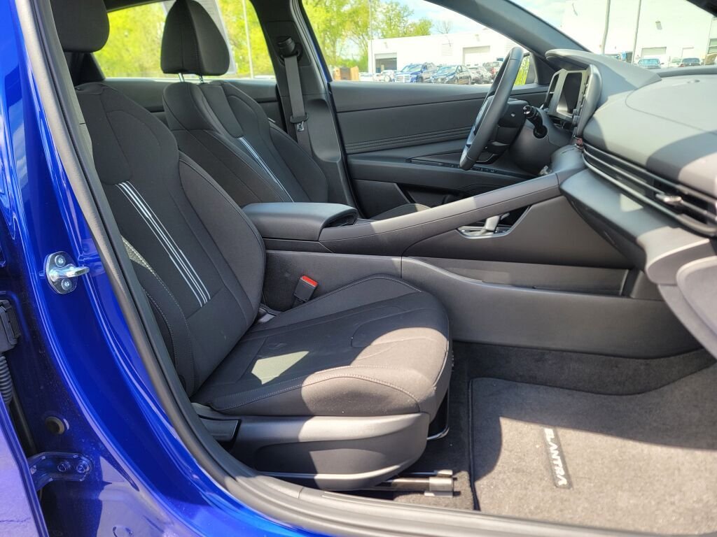 Certified Used 2026 Blue Hyundai SEL Sport image 6