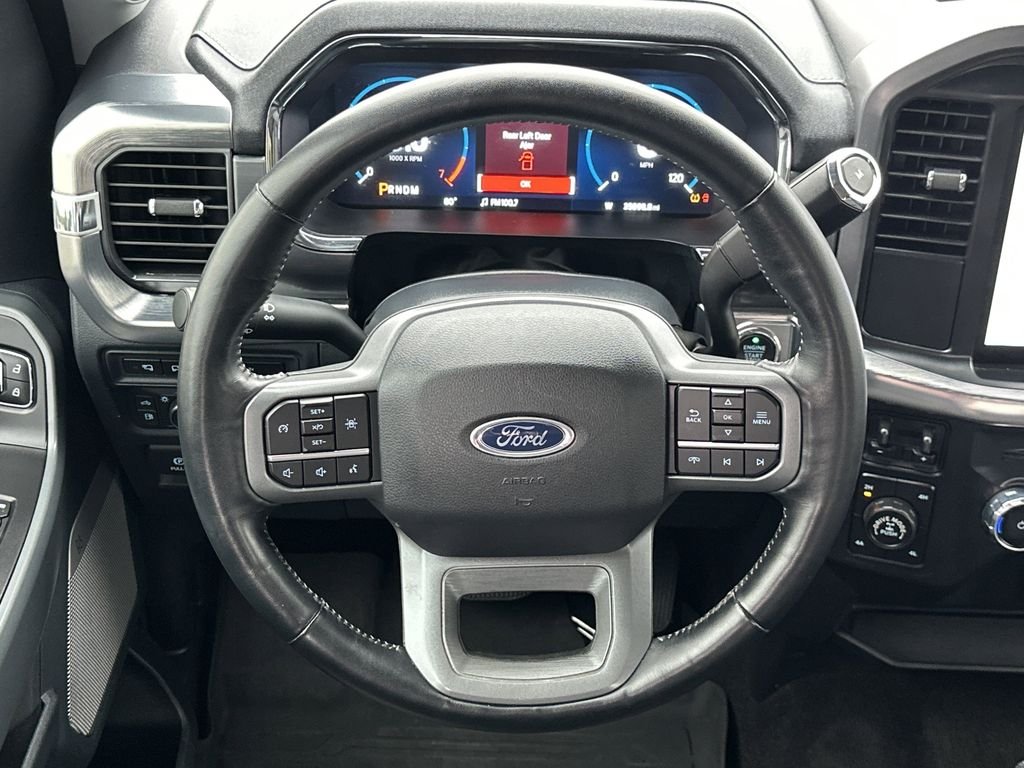 Used 2022 White Ford Lariat image 17
