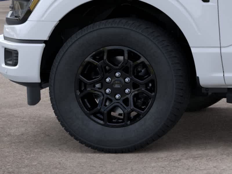 New 2026 Oxford White Ford XLT image 19