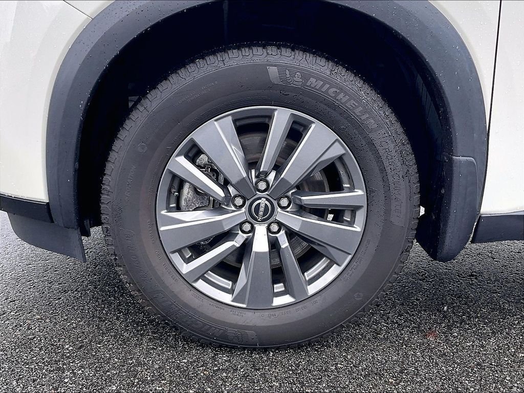 Used 2023 Pearl White Tricoat Nissan SV image 7