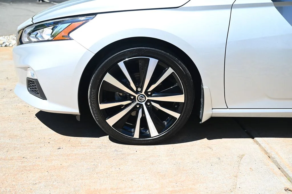 2022 Nissan Altima SR - Photo 38