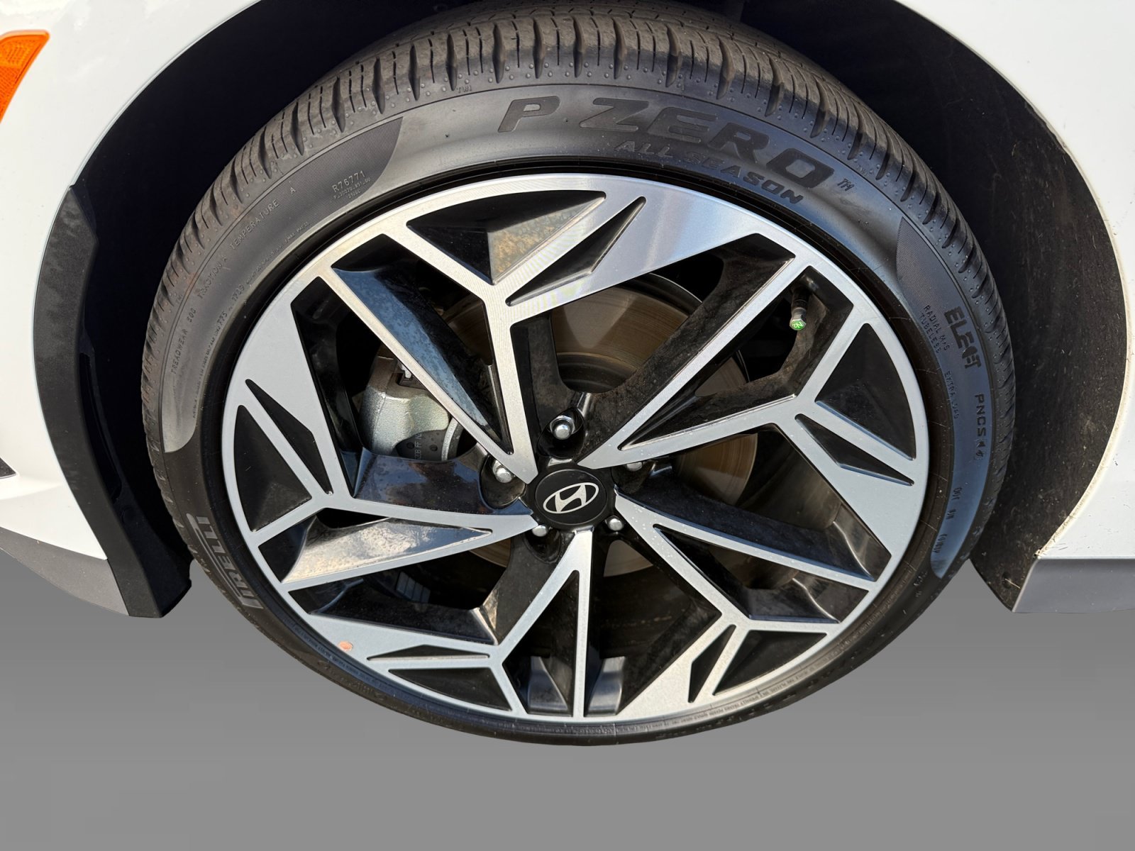 Used 2024 White Hyundai Limited image 9