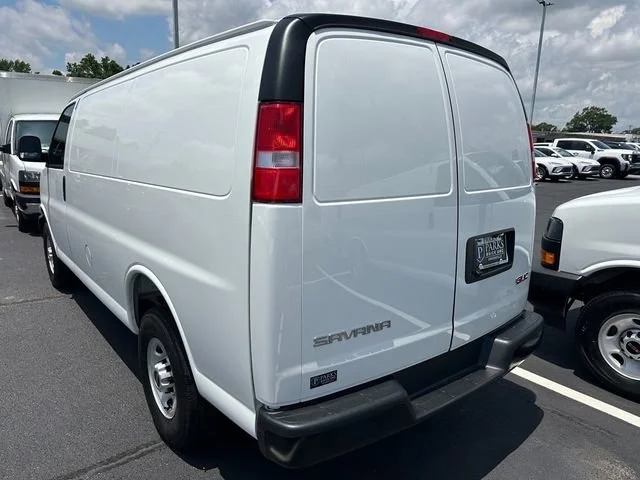 2025 GMC Savana Cargo Work Van - Photo 7