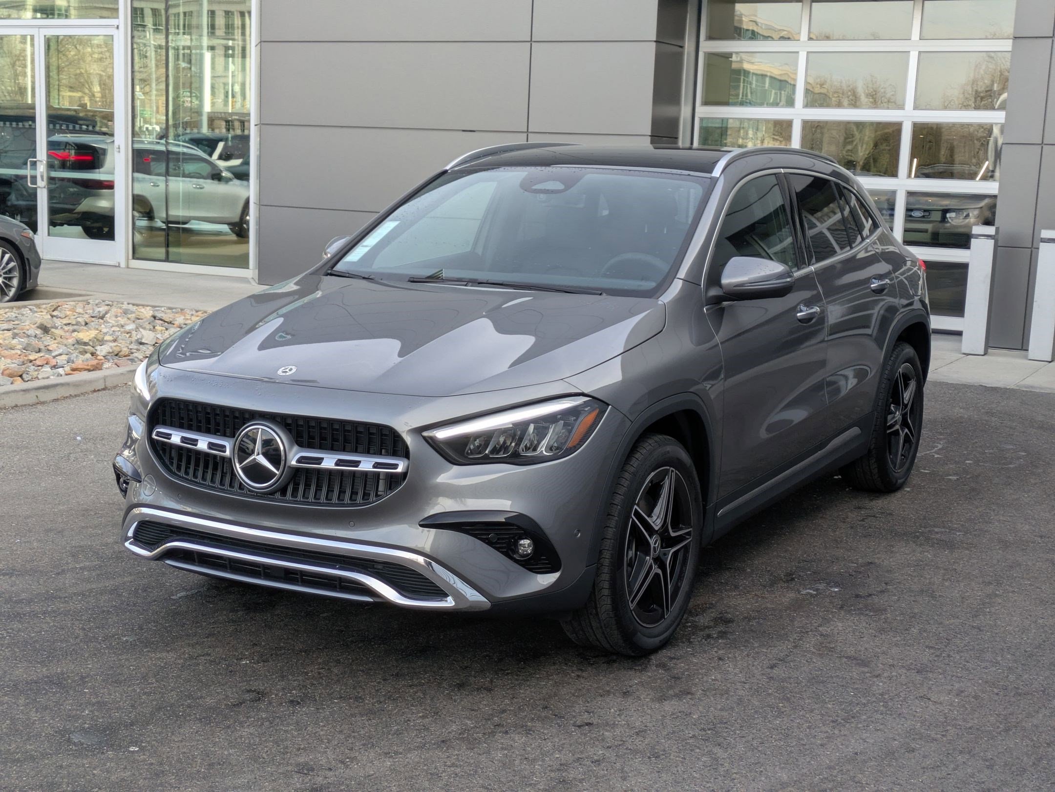 New 2026 Mountain Grey Metallic Mercedes-Benz GLA 250 image 25