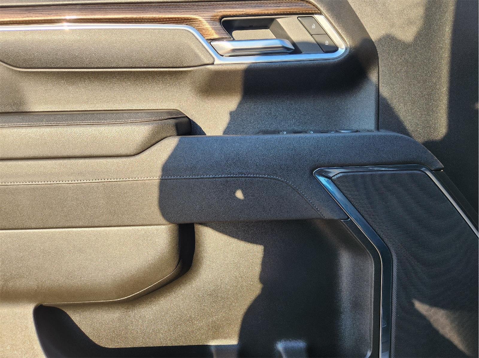 2025 Chevrolet Silverado 1500 photo 24 of 34