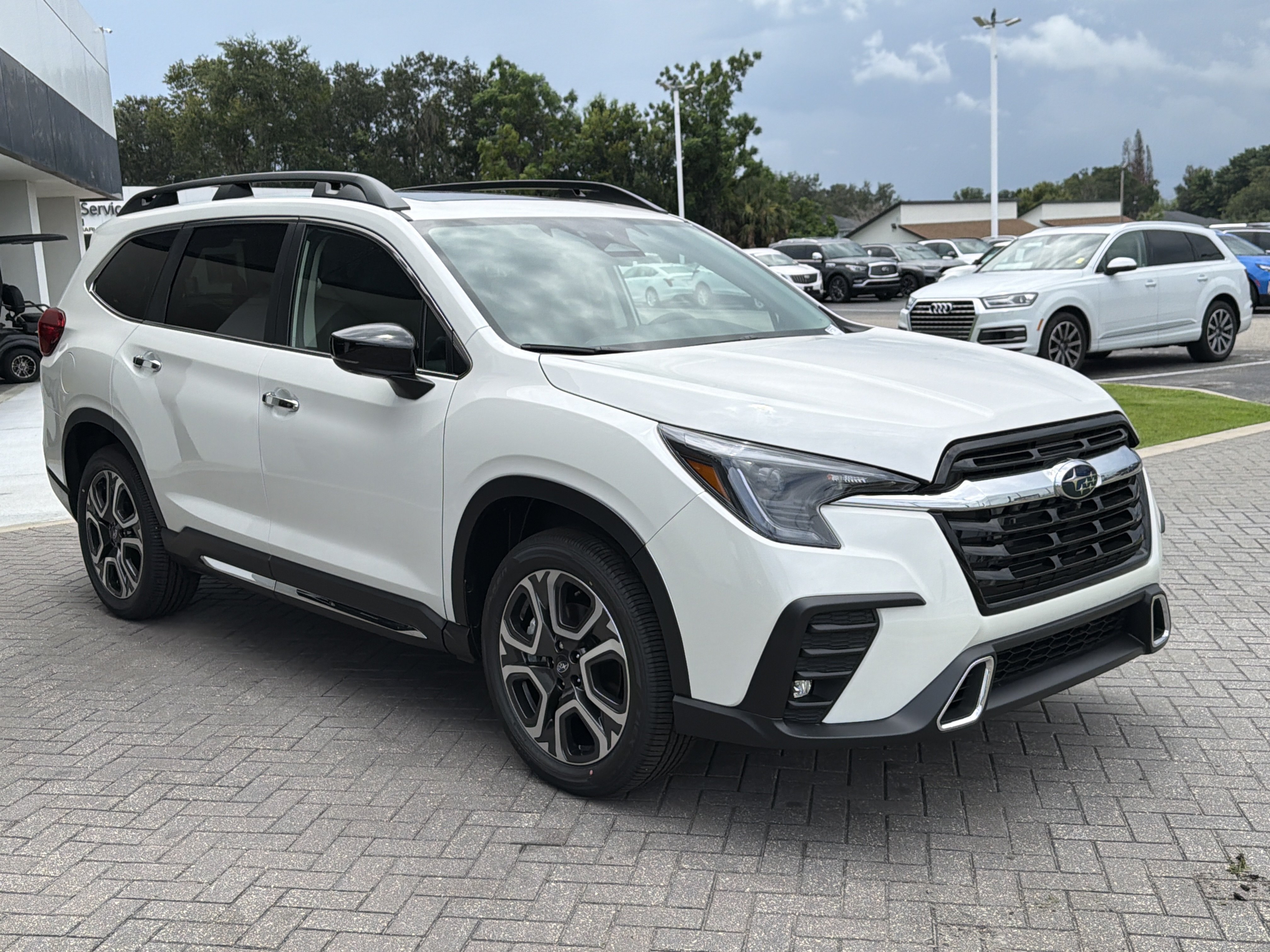 New 2026 CRYSTAL WHITE PEARL Subaru Touring 7-Passenger image 7