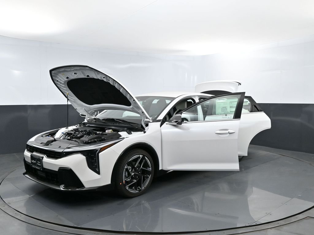 New 2026 Snow White Pearl Kia GT-Line image 25