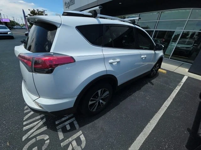 Used 2016 White Toyota XLE image 2