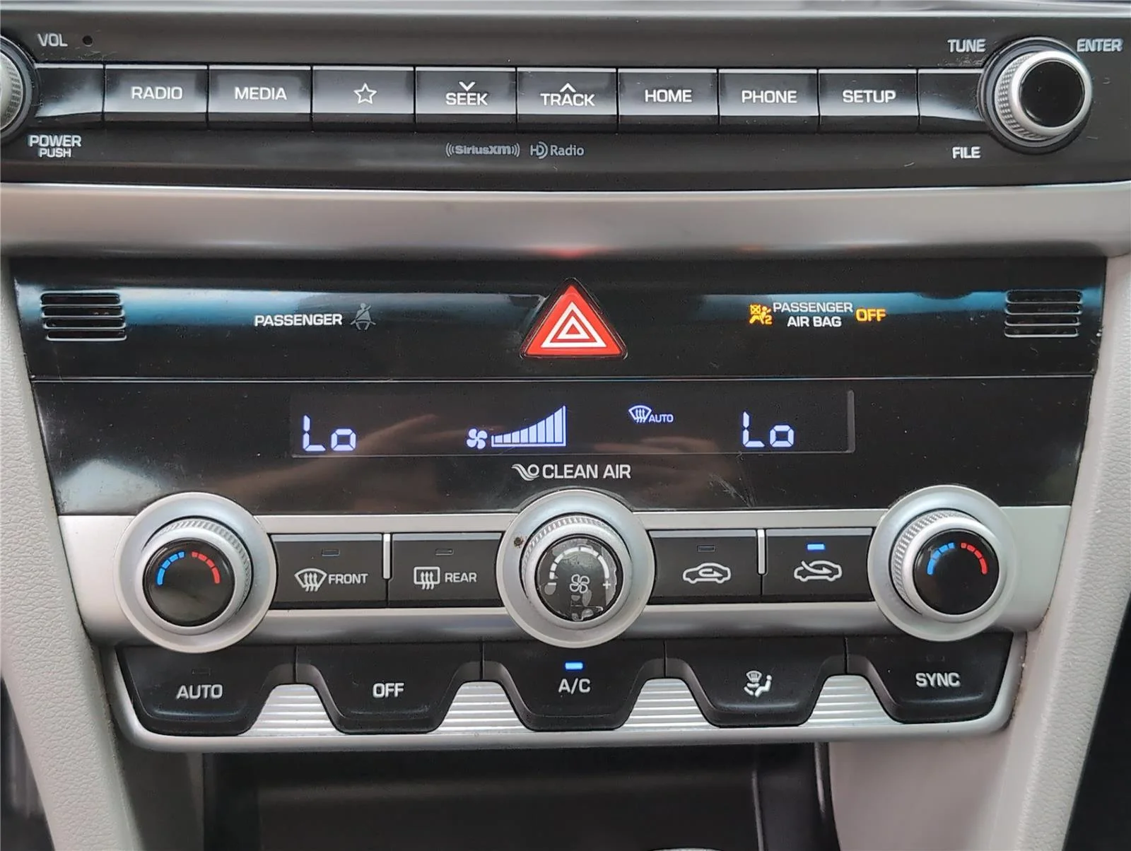 Used 2020 Lakeside Blue Hyundai SEL image 23