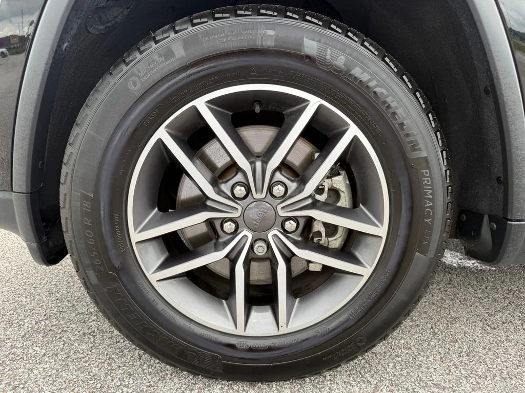 Used 2022 Black Jeep Limited image 25