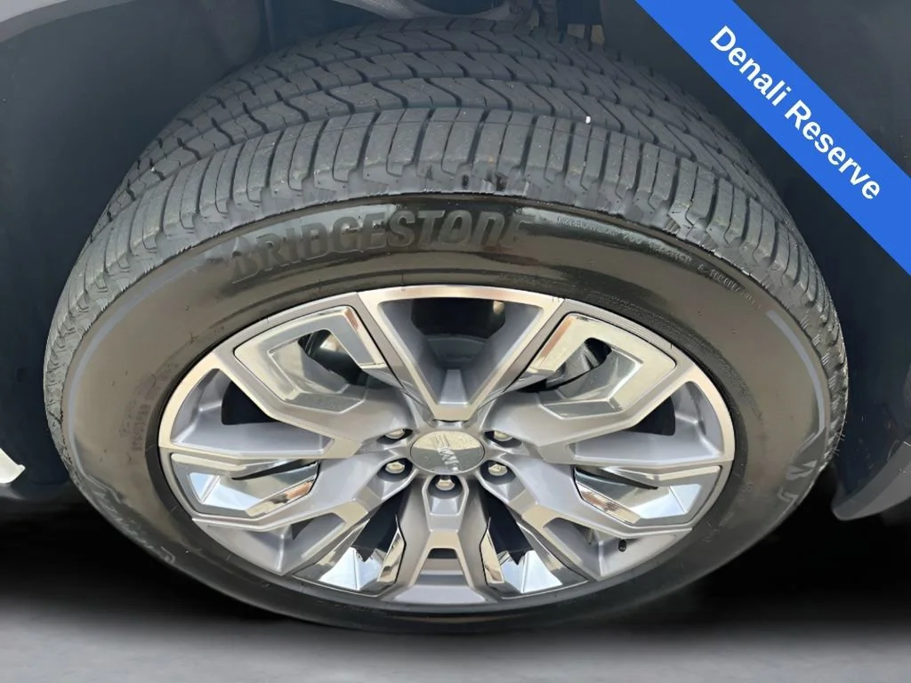 Used 2024 White Frost Tricoat GMC Denali image 37