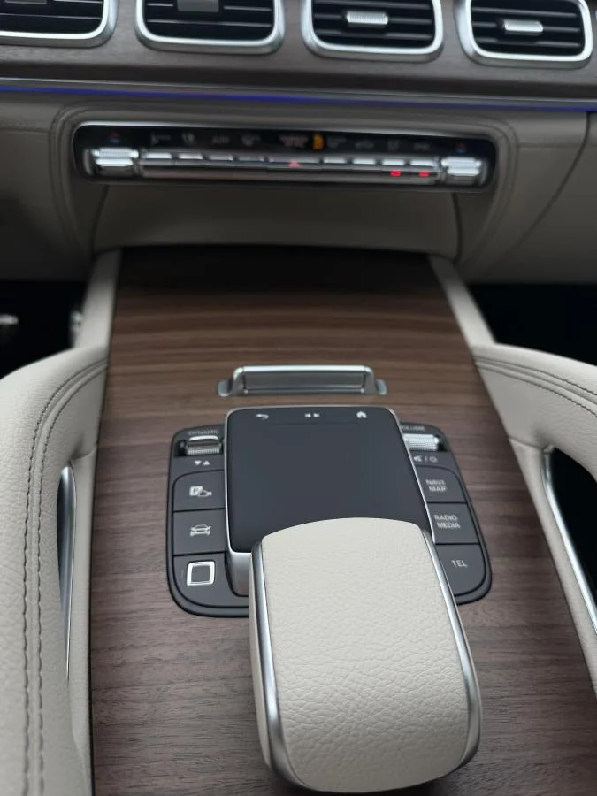 New 2026 White Mercedes-Benz Gls 450 4matic Suv image 28