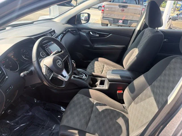 Used 2022 Gray Nissan SV image 10
