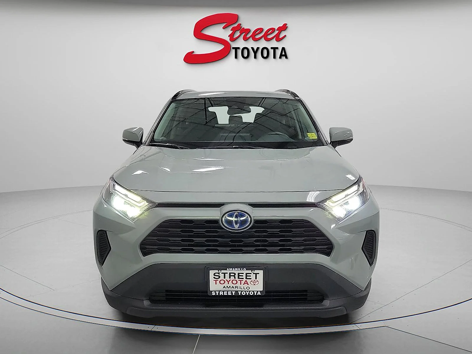 Certified Used 2022 LUNAR ROCK Toyota Hybrid XLE image 6
