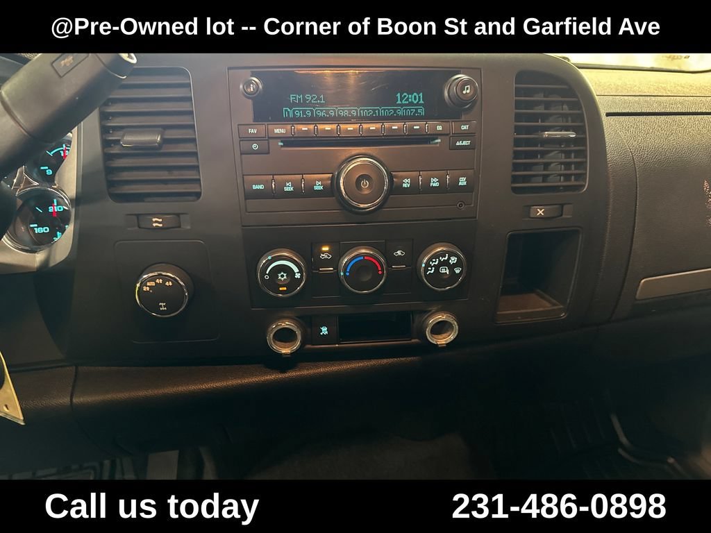 Used 2009 Sonoma Jewel Metallic GMC Work Truck image 18