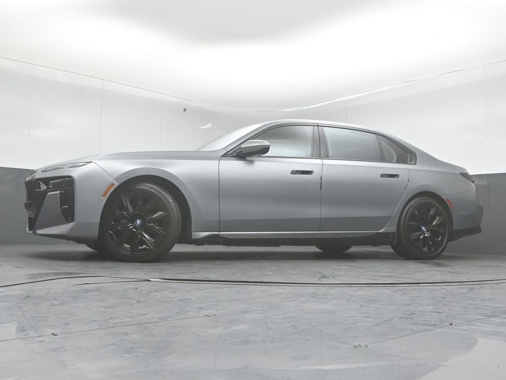 2023 BMW I7 - Image 17