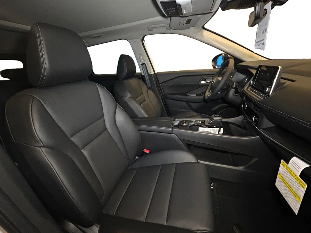 New 2026 Everest White Pearl Tricoat Nissan Dark Armor image 15