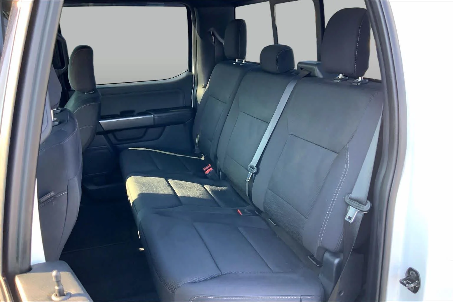 Certified Used 2022 Oxford White Clearcoat Ford XLT image 19