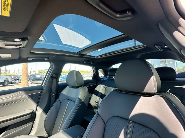 New 2026 Snow White Pearl Kia GT image 23