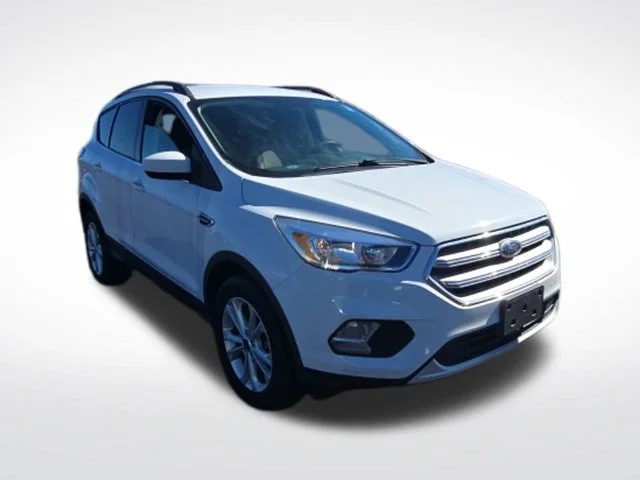 Used 2018 White Ford SE image 5
