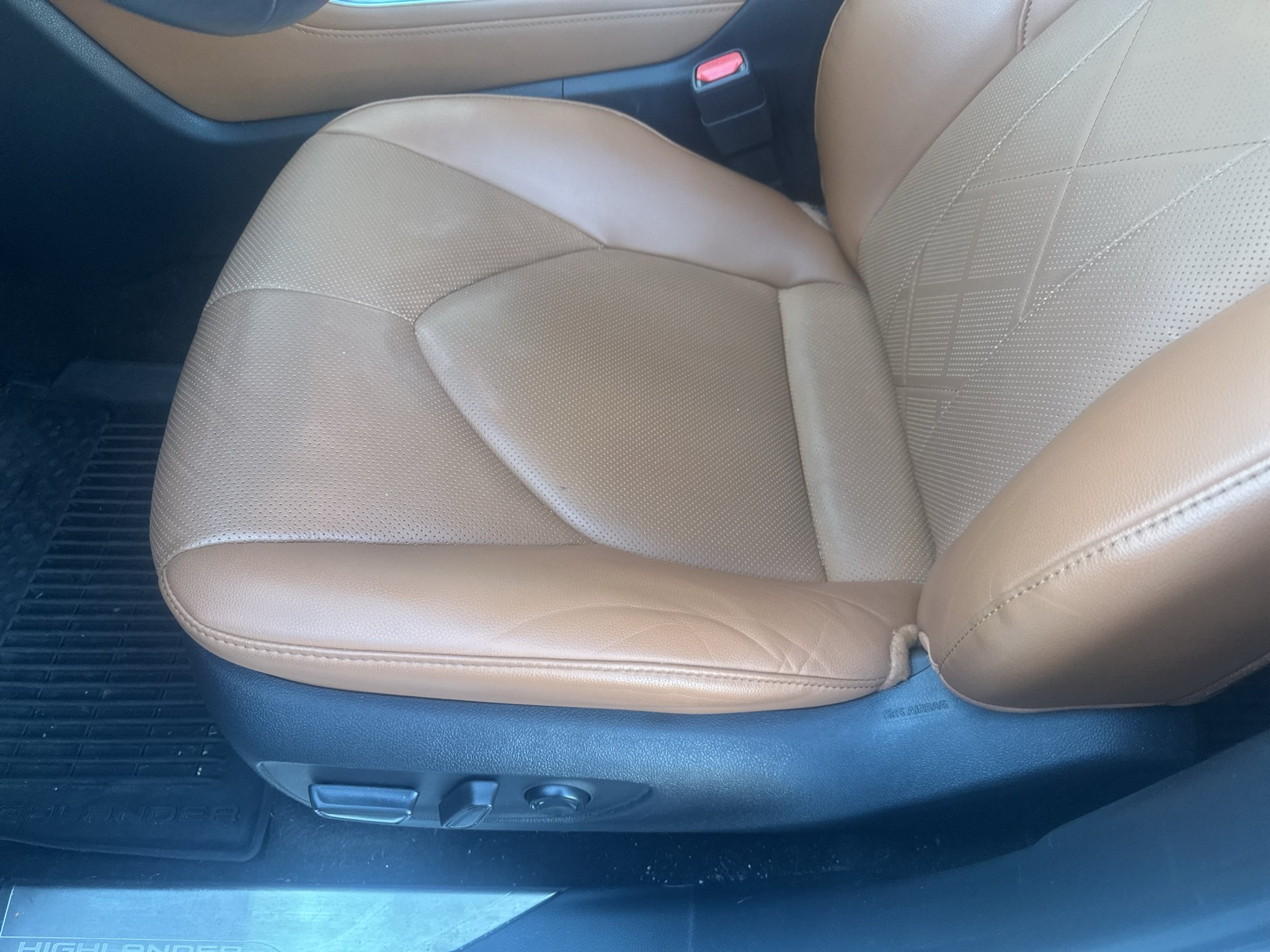 Used 2023 Wind Chill Pearl Toyota Platinum image 7