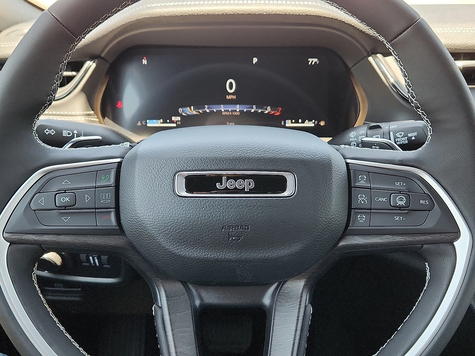 New 2026 Bright White Clear-Coat  Paint Jeep LAREDO ALTITUDE 4X4 image 19