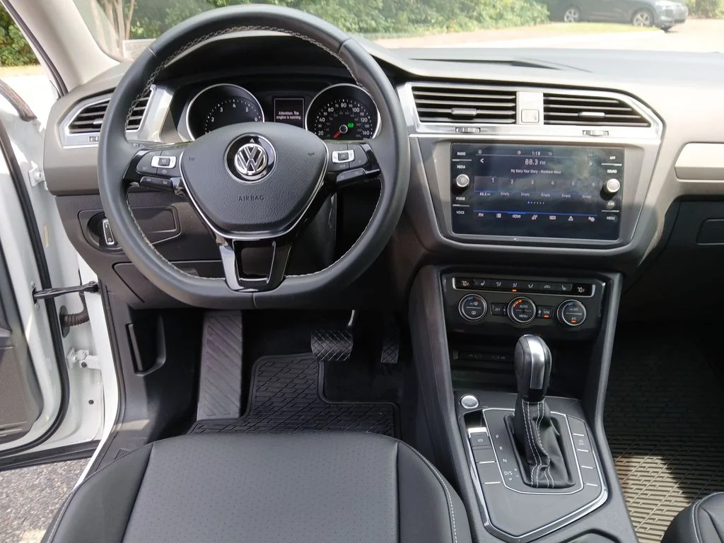 Used 2021 White Volkswagen  image 18