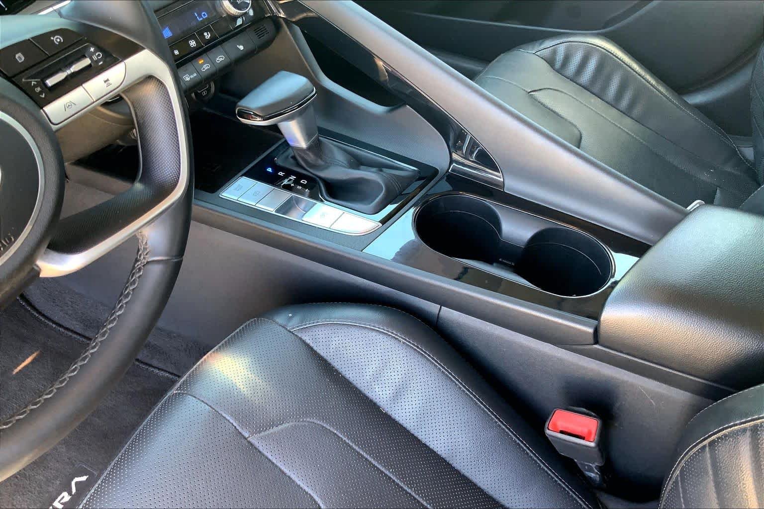 Used 2021 Lava Orange Hyundai Limited image 16