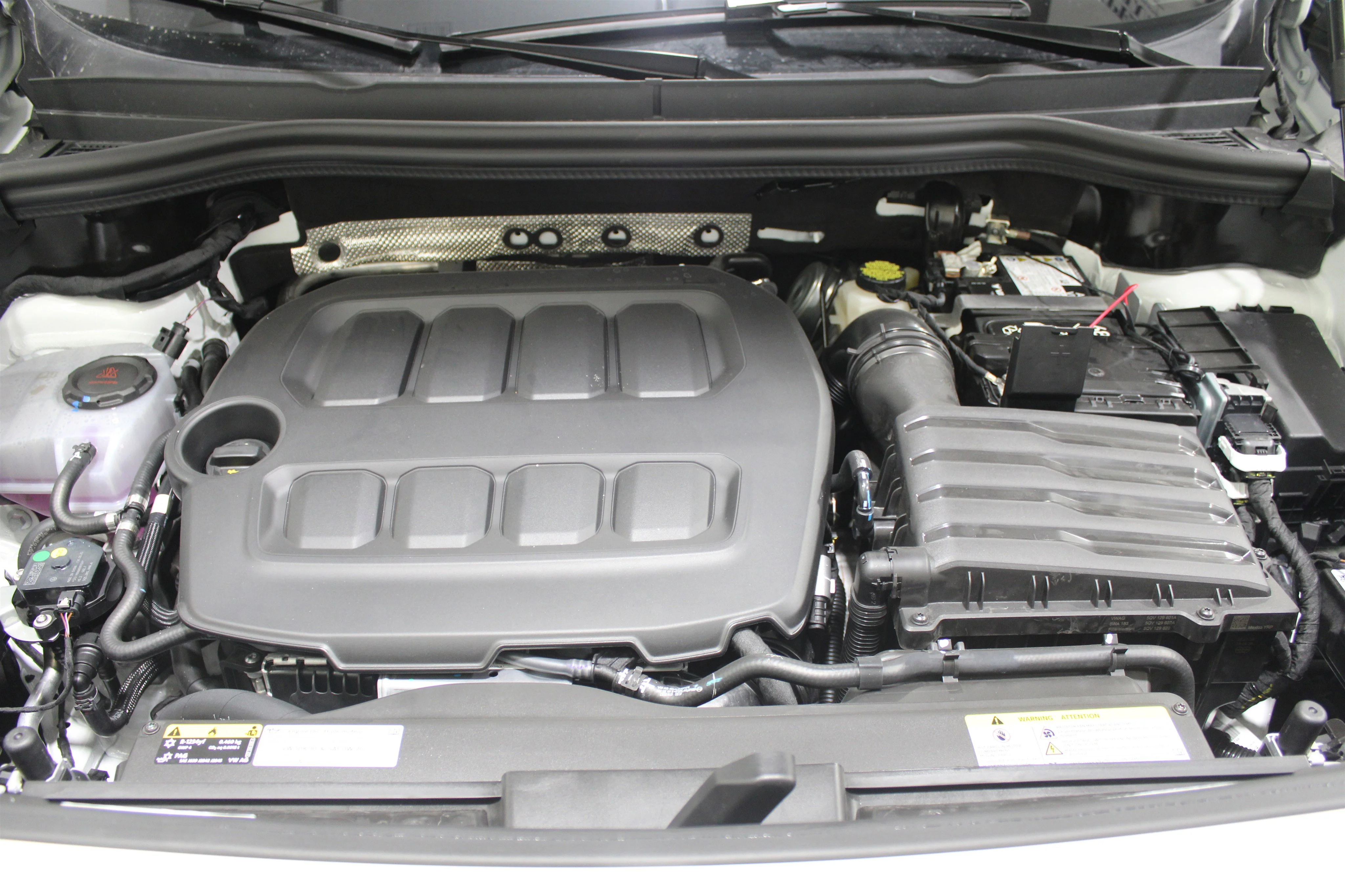 New 2026 Pure White Volkswagen SE image 36