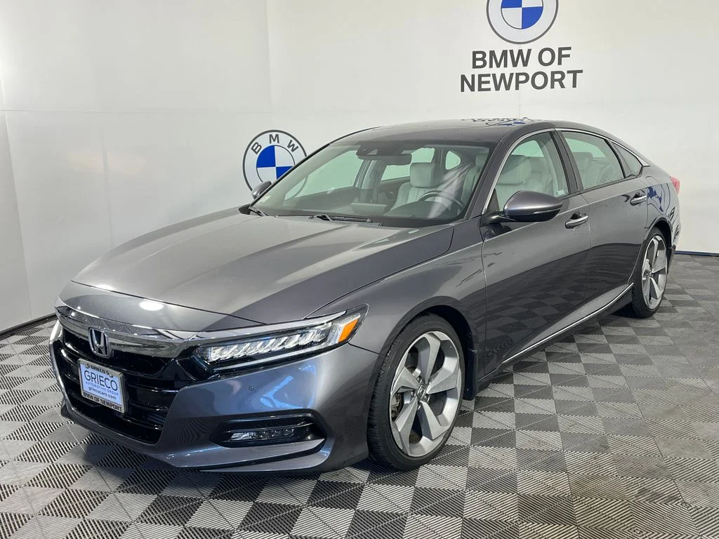 Used 2019  Honda Touring 2.0T image 3